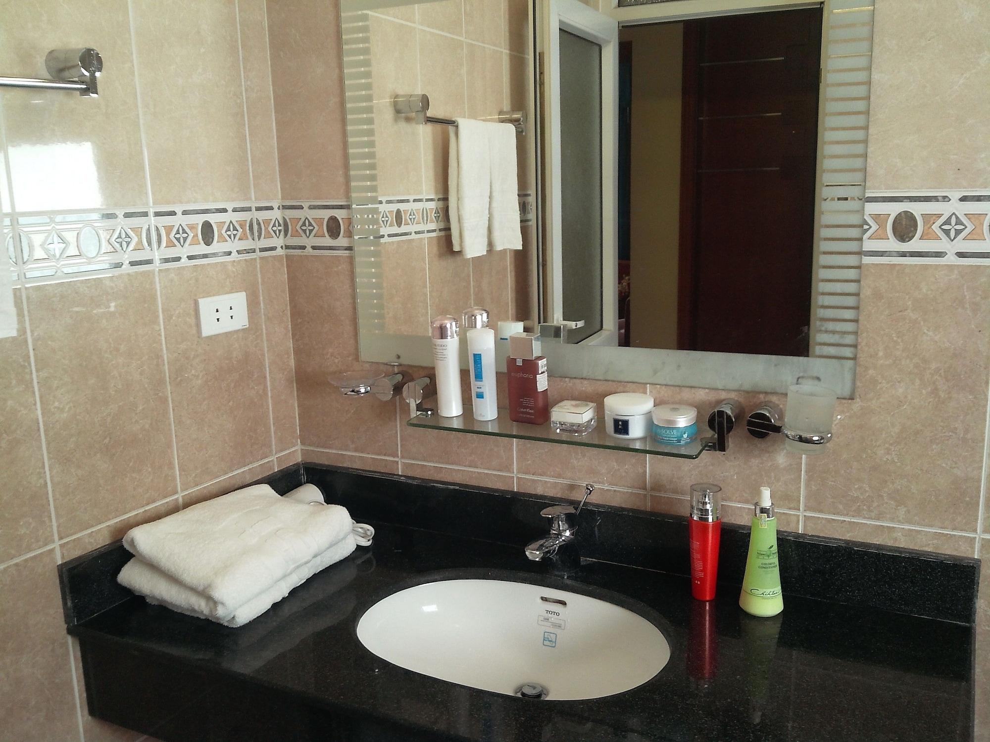 Camela Hotel & Resort Hai Phong Kültér fotó